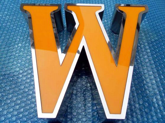 金屬發(fā)光字的表面如何處理