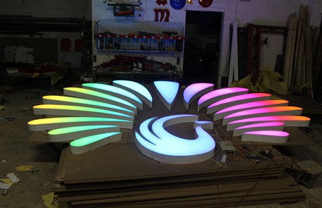 七彩發光字，七彩漸變發光字制作廠家