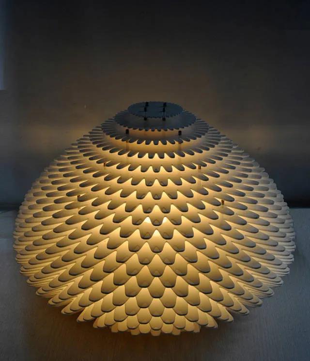 真沒想到,這么漂亮的燈是用亞克力做的