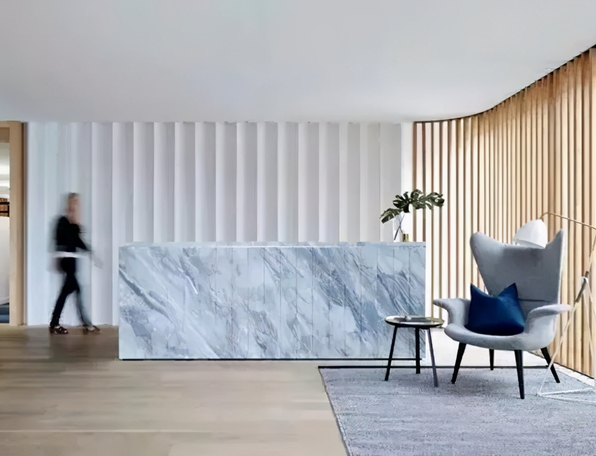 提升公司門面顏值 前臺背景墻該這么設(shè)計