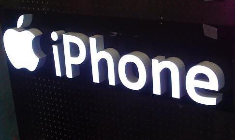 亞克力發(fā)光字的優(yōu)點與缺點