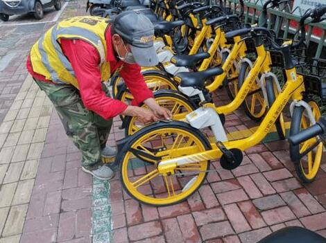 美團(tuán)單車合肥開展車身“小廣告”清理專項(xiàng)行動(dòng)，提升用戶騎行體驗(yàn)